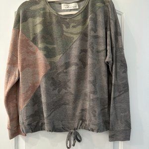 VINTAGE HAVANA camo mix match pront top size L